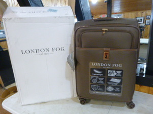 lot 54 image: NEW London Fog Suitcase