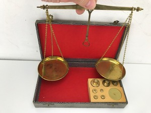 Vintage -&nbspBalance Beam Scale w Troy Ounce Weights