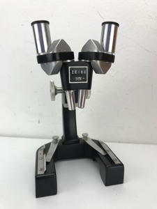 Vintage -&nbsp&nbspZeiss 30x Microscope w Wood Box