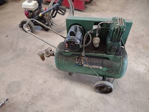 lot 10 image: Sears 2 hp. Air Compressor, 220 Vol...