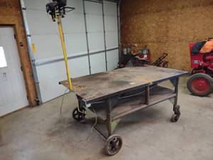 lot 18 image: Rolling Steel Bench, 87x48, Include...