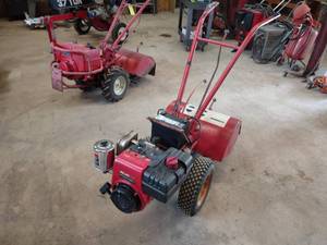 lot 41 image: Troy-Bilt 22 Roto-Tiller, 8 hp....