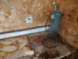 lot 46 image: Turbo Torch with Acetylene Tank...