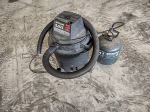 lot 95 image: Shop Vac & Portable Air Tank...