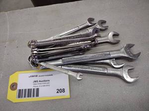 lot 208 image: Craftsman Wrenches 6-18...