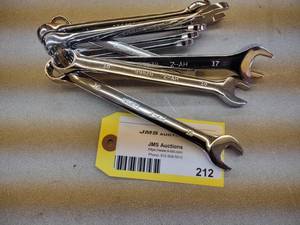 lot 212 image: Craftsman Wrenches 9-17...