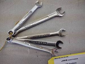 lot 216 image: Craftsman Wrenches 10-14...