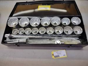 lot 256 image: Klutch 1 Socket Set...