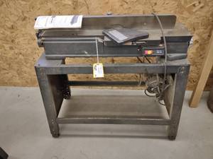 lot 106 image: Craftsman 6 18 Wood Jointer...