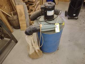 lot 107 image: Delta 34 hp Dust Collector...