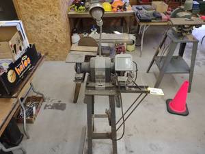 lot 112 image: Craftsman 6 Pedestal Grinder with ...
