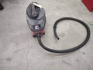 lot 122 image: Craftsman 4 Gallon Shop Vac...