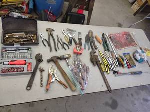 lot 283 image: Assorted Tools...