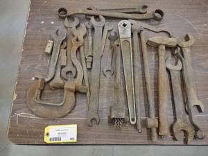 lot 402 image: Assorted Tools...