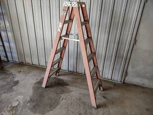 lot 452 image: Keller 6 Fiberglass Double Sided S...