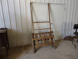 lot 461 image: Twin Bed Frame...