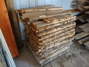 lot 424 image: Assorted Wood...