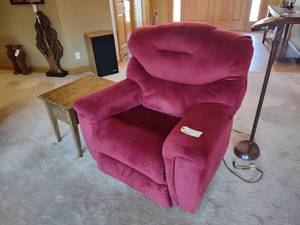 lot 502 image: Chair, Reading Lamp, & Side Table...