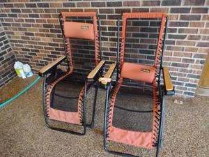 lot 568 image: (2) Cabelas Chairs...