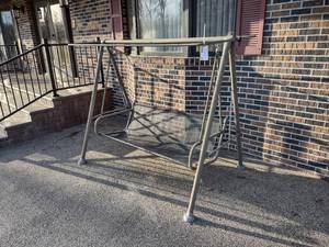 lot 588 image: Patio Swing...