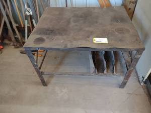 lot 431 image: Steel Table 39x32...
