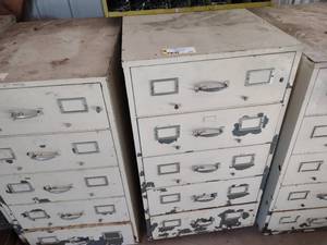 lot 434 image: 5 Drawer Cabinet, 25x34...