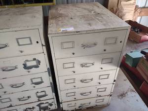 lot 435 image: 5 Drawer Cabinet, 25x34...