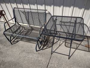 lot 613 image: Table & Glider...