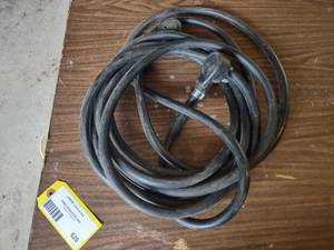 lot 620 image: 220 Volt Extension Cord...