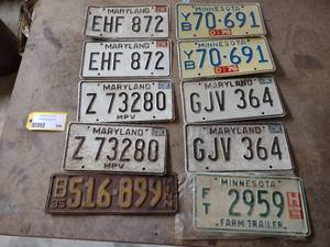 lot 640 image: Vintage License Plates...