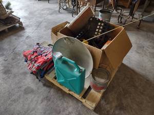 lot 670 image: Pallet of Sporting Goods & Misc...
