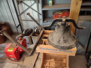 lot 672 image: Cast Iron School Bell...