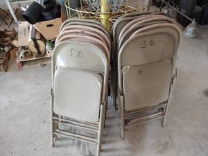 lot 673 image: (13) Folding Chairs...
