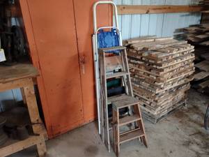 lot 675 image: (4) Assorted Ladders...