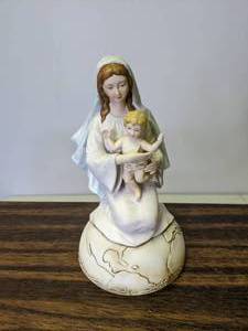 lot 745 image: Vintage 1985 Madonna of the World Porcelain Figurine - Roman, Inc.