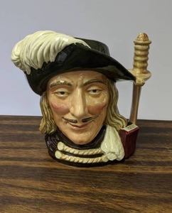 lot 715 image: Royal Doulton Aramis D6441 Three Musketeers Mug