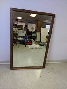lot 341 image: Heavy Duty Wall Mirror
