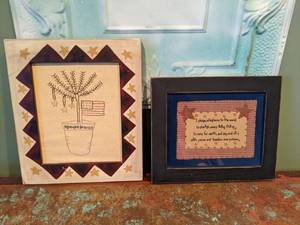 lot 603 image: Framed Rustic Patriotic Wall Decor