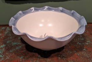 lot 605 image: Large Bizzirri Italian Serving Bowl with Scalloped Edge