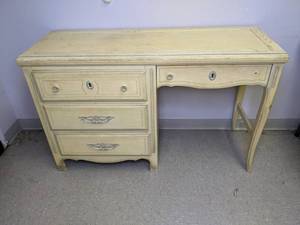 lot 365 image: Vintage Kenlea Crafts French Provincial Wood Desk
