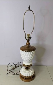 lot 591 image: Vintage Wood & Milk Glass Table Lamp