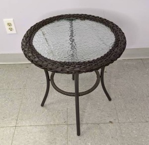 lot 395 image: Wicker Patio End Table with Wavy Glass Top
