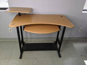 lot 396 image: Computer Desk with Pull-Out Keyboard Tray
