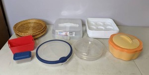 lot 389 image: Mostly Plastic Servigware & Storage Containers