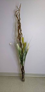 lot 477 image: 6 Curly Willow Arrangement in Vase