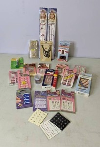 lot 473 image: Lot of At-Home Manicure Items