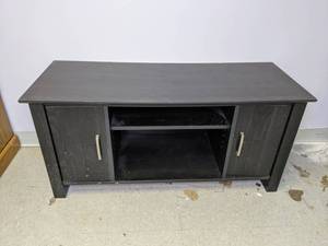 lot 462 image: TV Stand