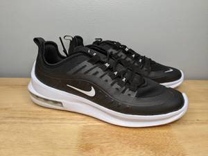 lot 20 image: Brand New Nike Air Max Axis Mens Size 9.5