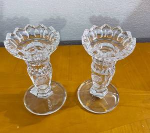 Lovely Cut Leaf &amp Berry Crystal Candle Holders Candlesticks Excellent Condition