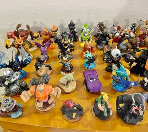 WOW Huge Lot Of Toy Action Figures - We Counted 75